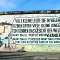 East Side Gallery Berlin_Viele kleine Leute_Mark Konig auf unsplash